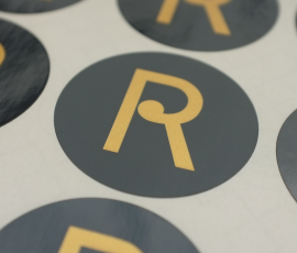Metallic gold on gloss label